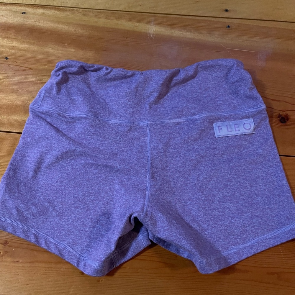 Fleo shorts medium